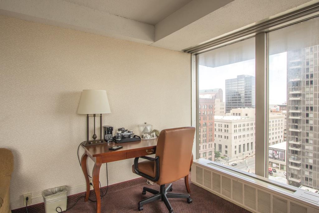 City Place Downtown St. Louis Hotel エクステリア 写真